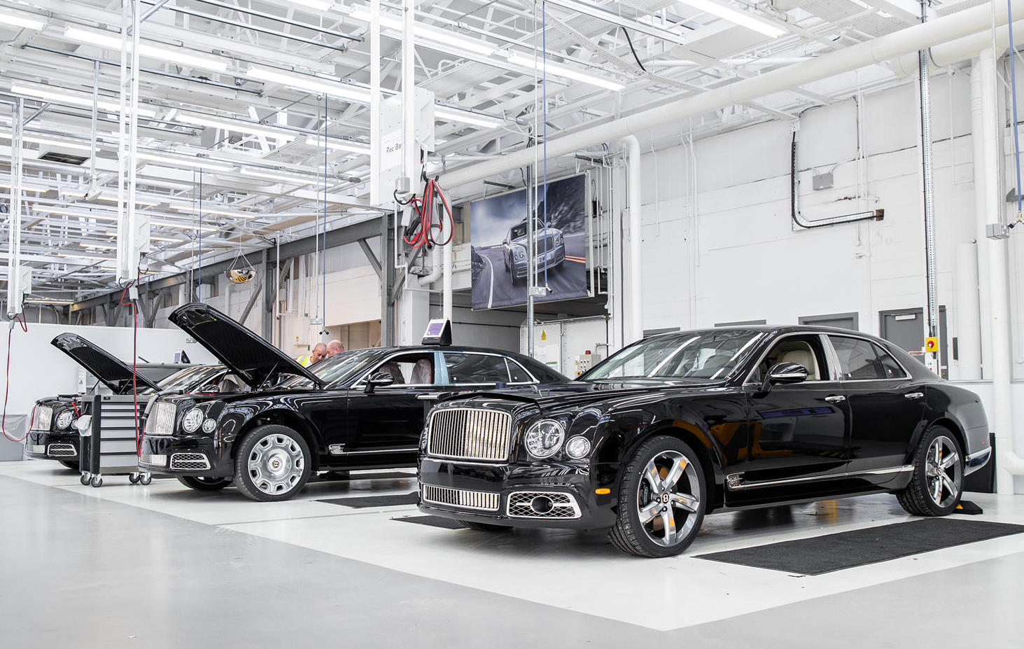 Watch .. Bentley bid farewell to Mulsanne in a recent video