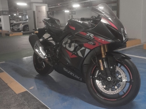 Suzuki GSX-R 1000   2023