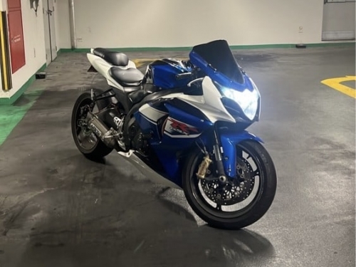 Suzuki GSX-R 1000   2014