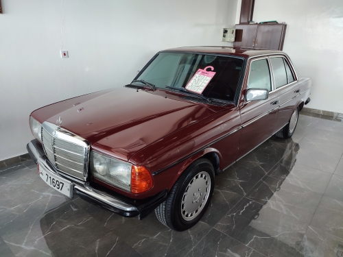 Mercedes-Benz E-Class Sedan 230