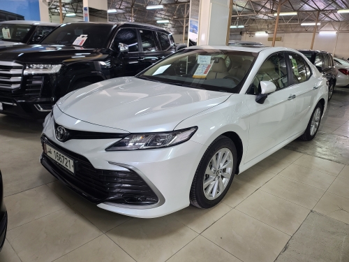 Toyota Camry  2023