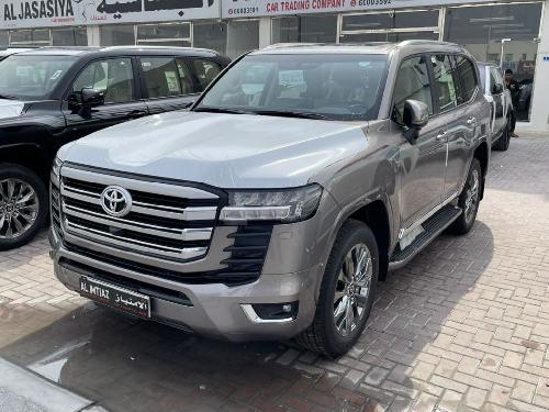 Toyota Land Cruiser GXR Twin Turbo