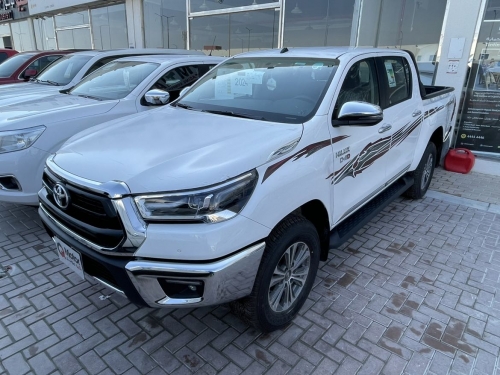 Toyota Hilux... 2024