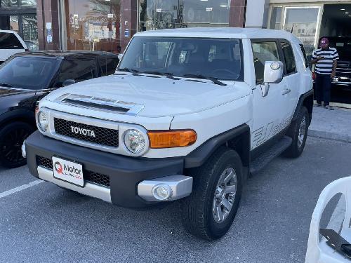 Toyota FJ Cruiser 