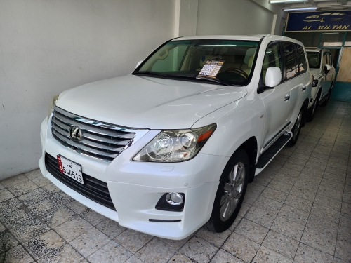 Lexus LX 570 2011