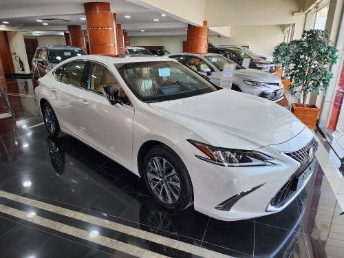 Lexus ES 250 2024