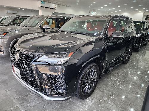 Lexus LX 600