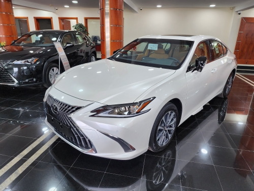 Lexus ES 250 2024